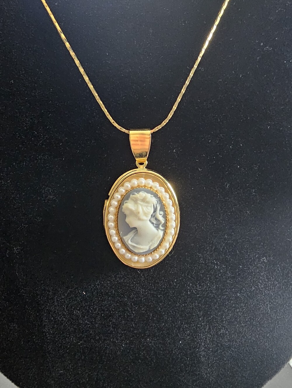 Vintage Cameo Locket Necklace